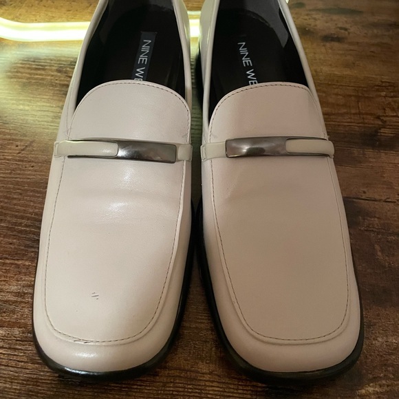 Nine West White Loafers with Black Soles & Silver Detail - Picture 5 of 7